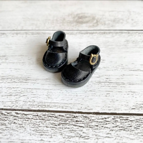 ネオブライス&ピュアニーモS ストラップサンダル 黒 その他人形 hi.to  