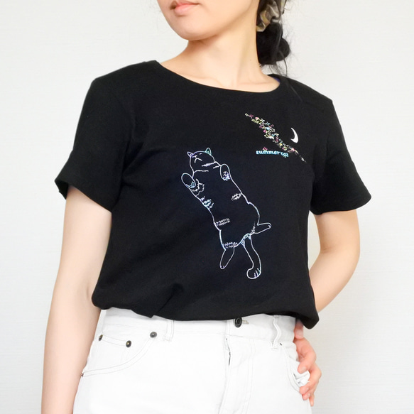 へそ天猫の刺繍Tシャツセット／ひまわり＆星空／白・黒半袖Tシャツ 6枚目の画像