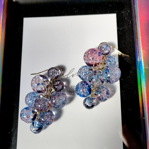 鈴丸ビーズ グレープ の 葡萄 ピアス/イヤリング ピアス（フック