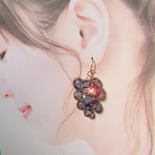 鈴丸ビーズ グレープ の 葡萄 ピアス/イヤリング ピアス（フック