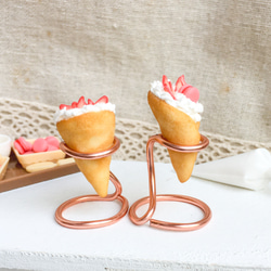 草莓馬卡龍可麗餅 耳環 單支 甜點飾品 五片草莓 第5張的照片