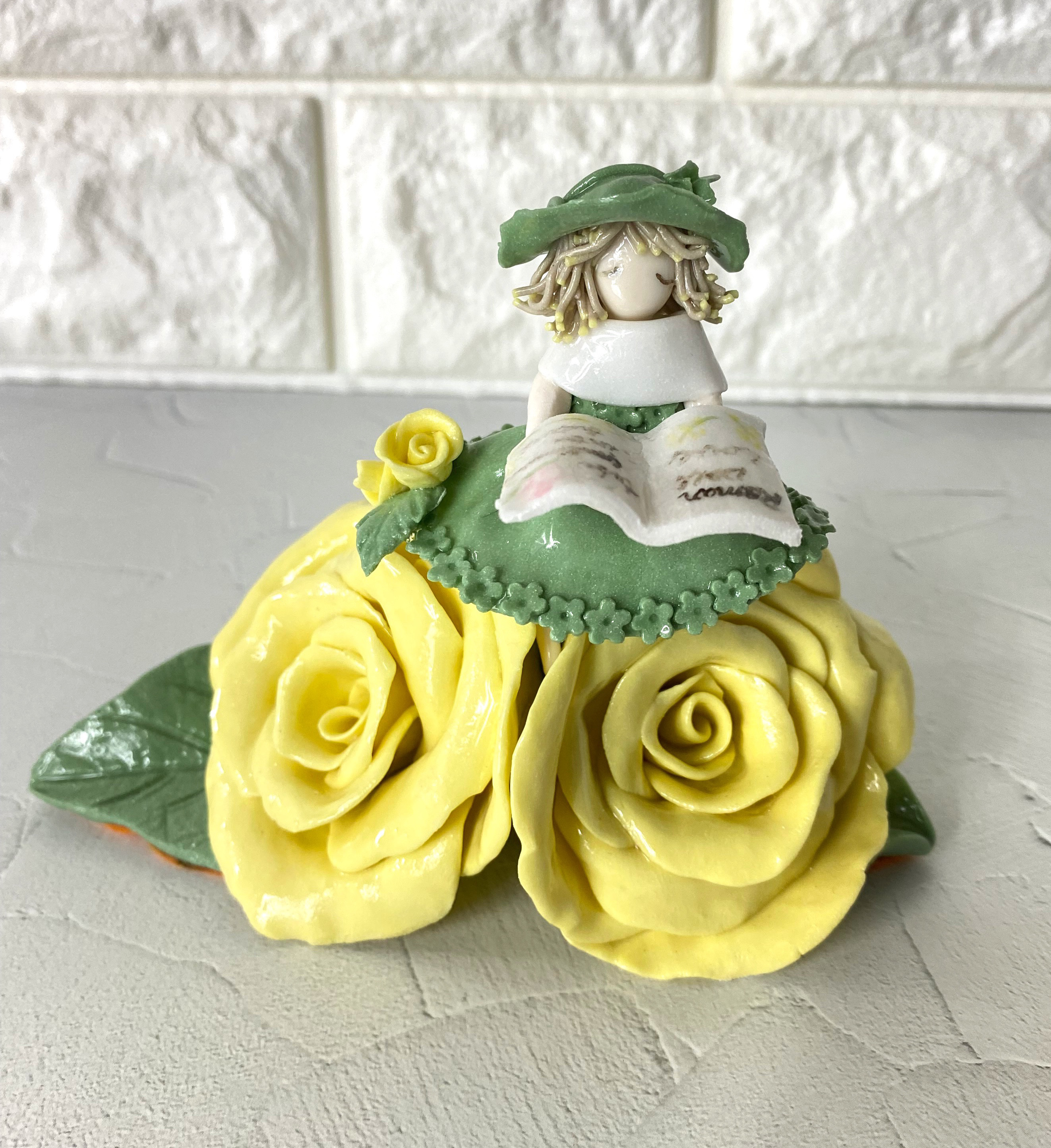 陶器人形　ロマンドール　ハンドメイド　置物　薔薇　焼き物 陶器人形 ロマンドール ハンドメイド 置物 薔薇 焼き物 陶器人形