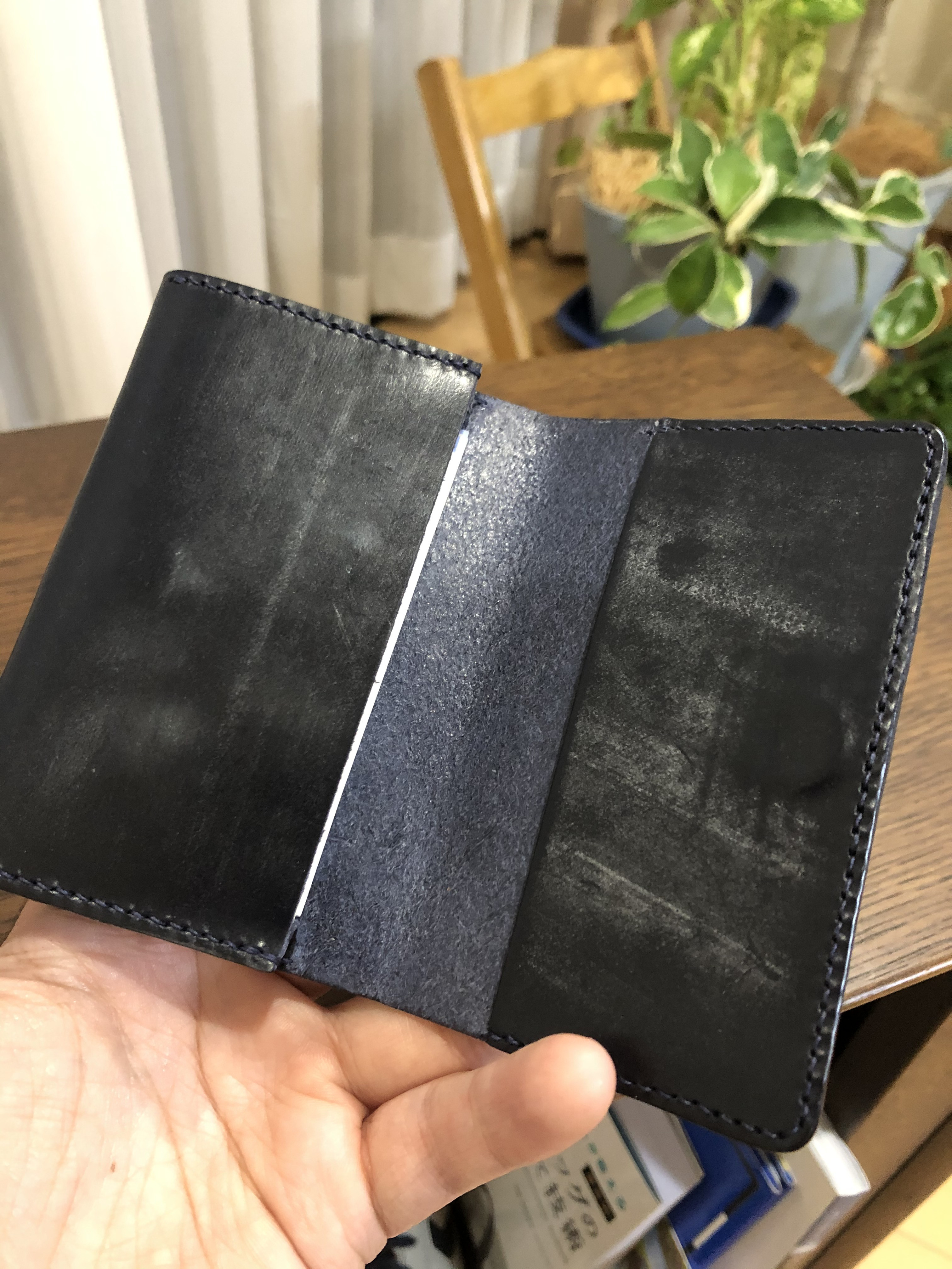 ブライドルレザー　名刺入れ　ネイビー