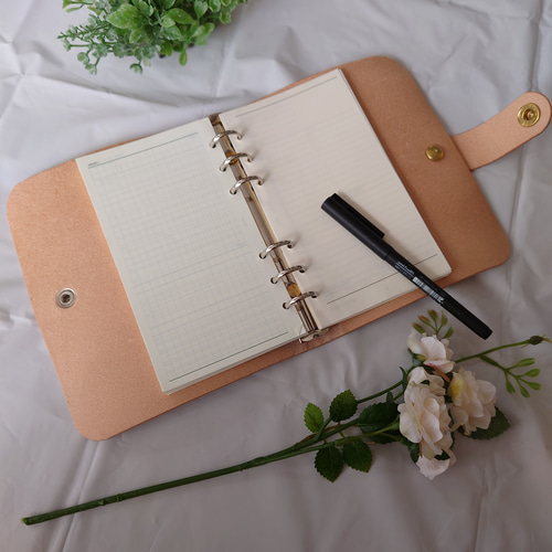 真鍮と本革のシステム手帳 フラップベルト式】 バイブルサイズ
