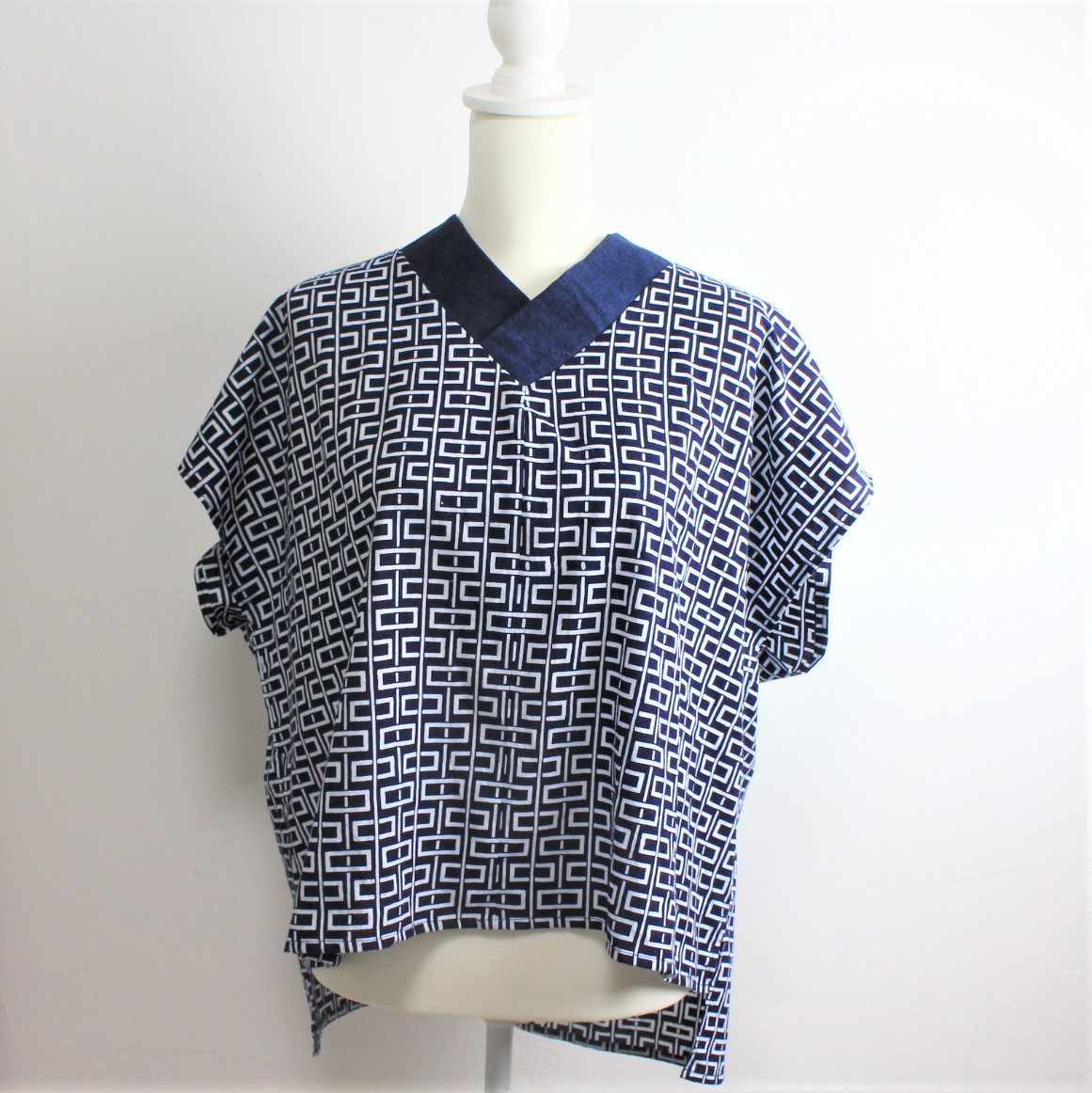 SALE】bighug 求めれ イカット機先染めTブラウス○グレー 