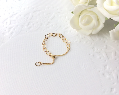 ハートのチェーン・リング 華奢で可愛い、大人仕様。フリーサイズ