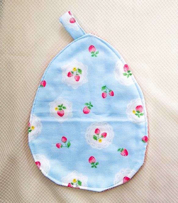シルク＆Wガーゼ　新生児用～乳児　授乳時にお口許に挟むハンカチスタイ　 3枚目の画像