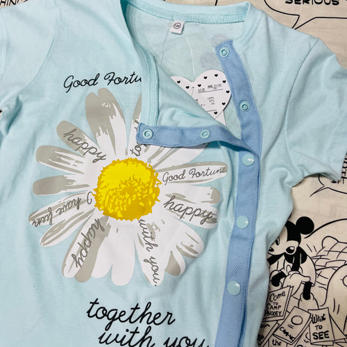 新品120cm前開き マーガレット柄半袖Tシャツ スナップボタン 介護服