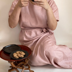 麻/リネン100％涼しいゆったり腰紐ワンピース（ピンク・黄・山吹・紺・白・黒/半袖） 1枚目の画像