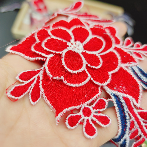 Newஐ⋆*アンティーク・お花沢山の刺繍クロス♡ Newஐ⋆*アンティーク・お花沢山の刺繍クロス♡