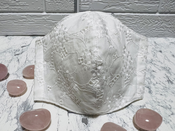 【限量3件】繡球花刺繡面膜 乾淨清爽的3D布面面膜 可換面膜套 第1張的照片