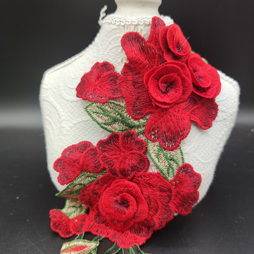 C品番YZ1118r 花 刺繍 ケミカルモチーフ 2枚 薔薇 飾り レース Laurel
