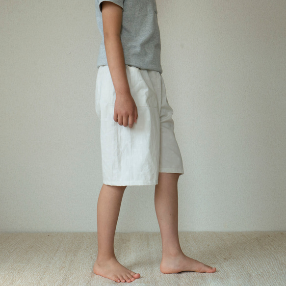 長く着れる子供服／白のキュロットパンツ／ハーフパンツ／短パン／130cm〜150cm） 5枚目の画像