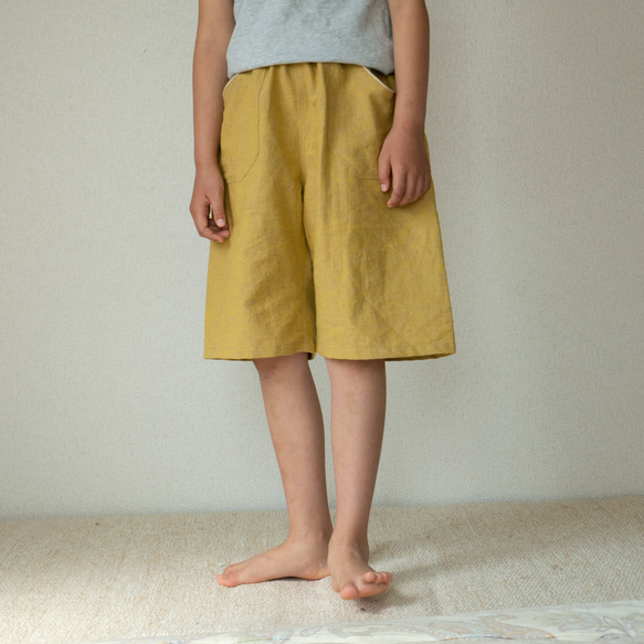 長く着れる子供服／紫色のキュロットパンツ／ハーフパンツ／短パン／130cm〜150cm） 5枚目の画像