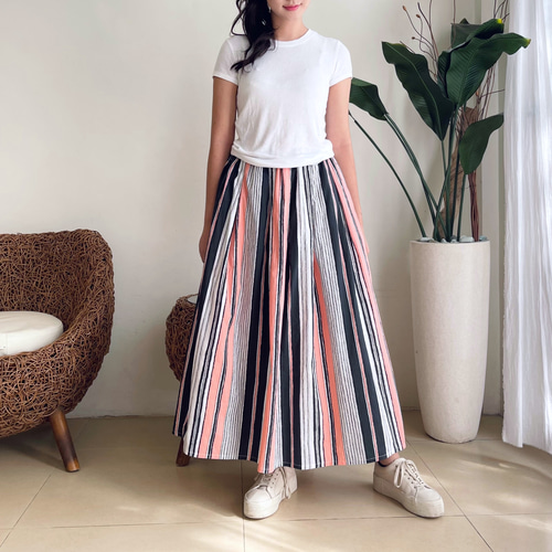 【目立つ傷なし】45R　ストライプ柄　ロングスカート　サイズフリー　インド製 目立つ傷なし】45R ストライプ柄 ロングスカート サイズフリー インド