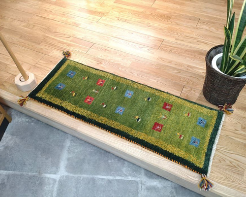 ペルシャ　ギャッベ ミニランナー 145×50 青　藍色　ヤギ 大特価38％OFF】ラグ ペルシャ ギャッベ ミニランナー 112×40 黄