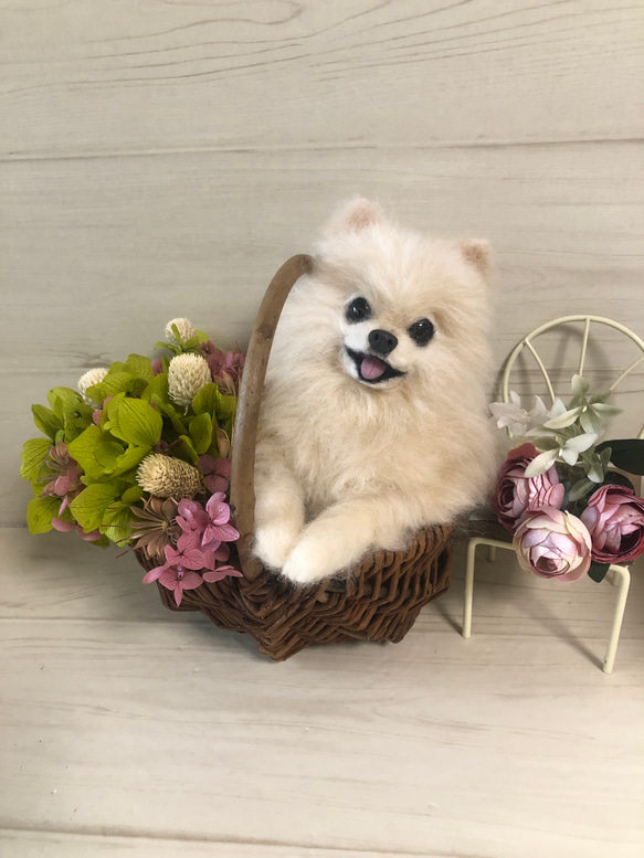羊毛フェルト ポメラニアン のフラワーバスケット 羊毛フェルト needle
