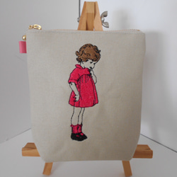 たて型選べる４色の可愛いフランスの女の子刺繍の帆布のポーチ１２㎝たて型 1枚目の画像