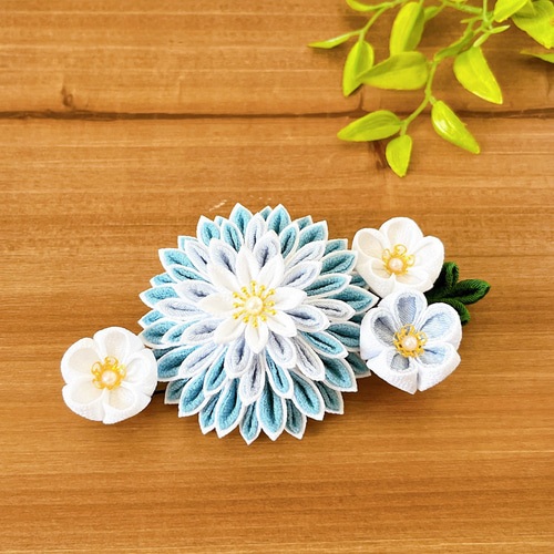 つまみ細工 髪飾り 水色 白 その他ヘアアクセサリー つまみ細工 華蔵