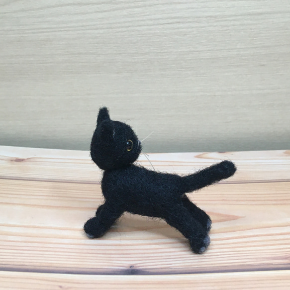 羊毛フェルト　黒猫ミニ 4枚目の画像