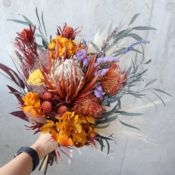 【人気】テラコッタカラーのネイティブ花材を束ねたクラッチブーケ パンパスグラス ウェディングブーケ ドライフ 6枚目の画像