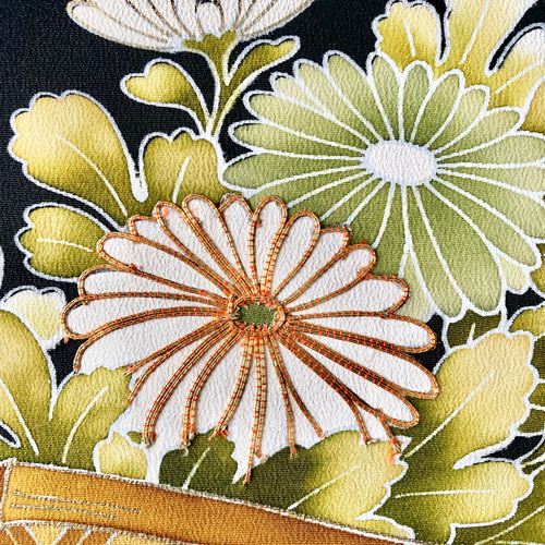 着物のファブリックパネル 黒留袖 咲き誇る菊花 サスティナブル 着物