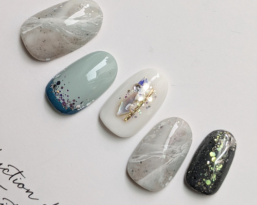 no.030アイスブルーフレンチガーリー ネイルチップ 水色成人式結婚式推し活