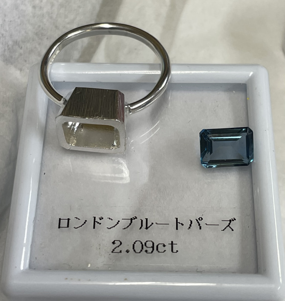 ロンドンブルートパーズ 　オクタゴンカット　2.09ct　 シルバーSV925リング 7枚目の画像