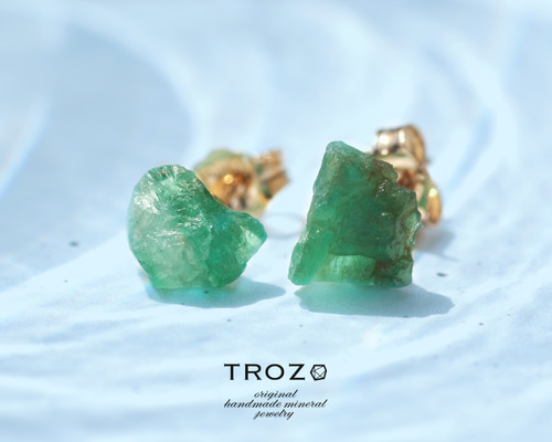 073 Emerald Song Collection】 エメラルド 鉱物原石 14kgf