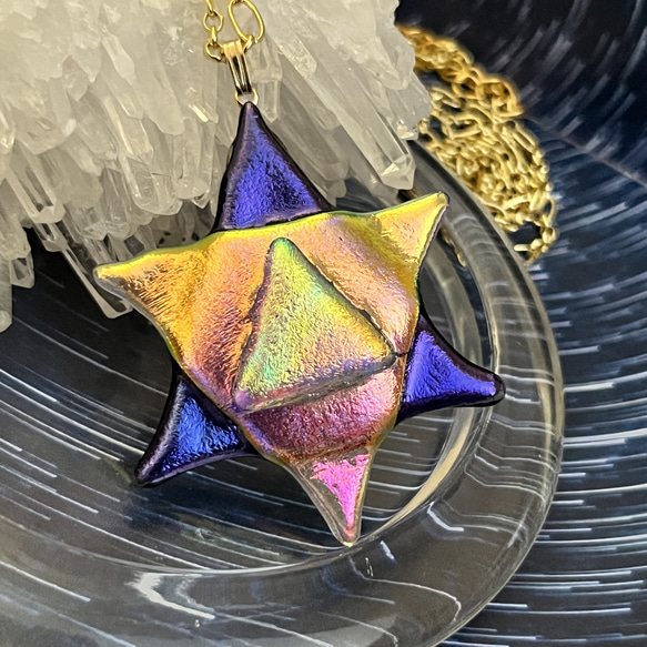 ☆六芒星守り☆ 宇宙の宝石のようなオーロラガラスペンダント
