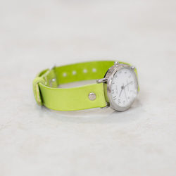 <新作> 小さい腕時計♪ 夏はライムカラー チプシチ レザー ライトグリーン 革ベルト 腕時計 2枚目の画像