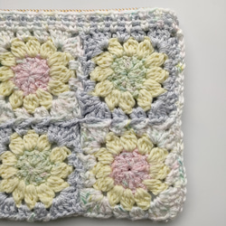 モチーフ編みポーチ　手編み　レース編み　お花　メイクポーチ 4枚目の画像