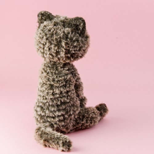 癒されネコのあみぐるみ 抱っこtype サビ猫のサビーヌ。 あみぐるみ