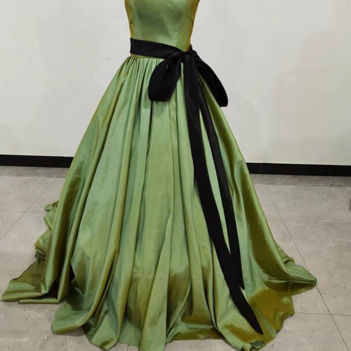豪華！ カラードレス ピスタチオカラー サッシュベルト ベアトップ  
