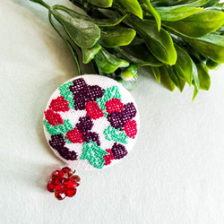マルベリー 桑の実 刺繍くるみボタンブローチ/ヘアゴム plantsplanet 5枚目の画像