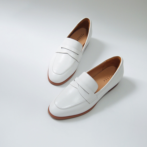白色 經典樂福鞋 真皮 【可訂製顏色】 第4張的照片