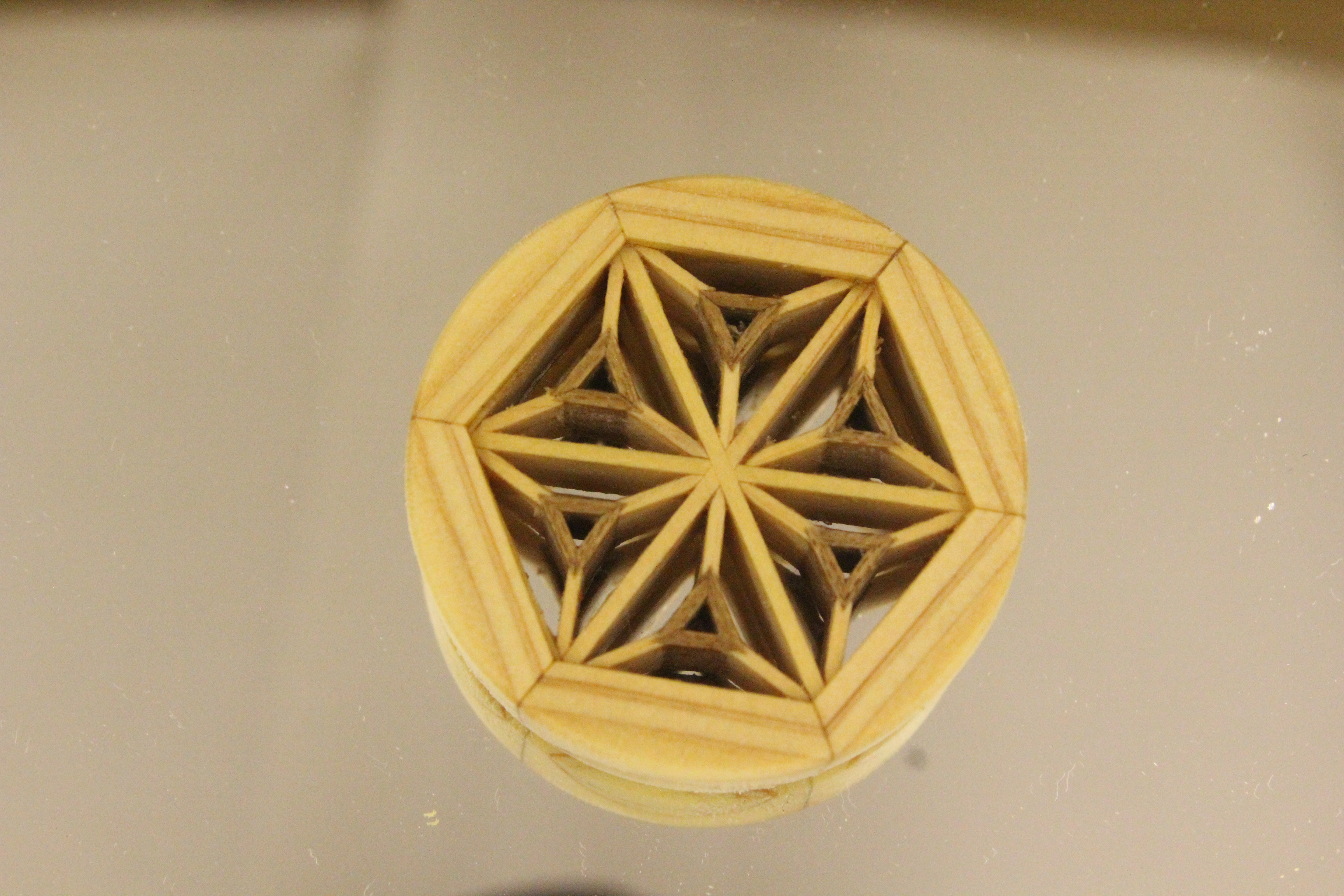 桔梗麻の葉文様　ストラップ・根付け・帯留め【金具なし　変更あり】