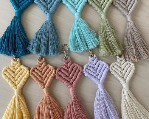 ピンクハートマクラメチャーム TUTORIAL】Cute & Adorable Macrame Heart Keychain | Step-by