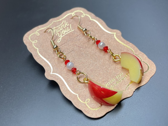 《受注生産》うさぎリンゴのピアス　フェイクスイーツ 6枚目の画像