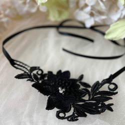 【チョーカー】高級薔薇立体レース　黒　付け襟にも　スワロフスキー　ビジュ付き　テープで結ぶアレンジ可能　N-07 4枚目の画像