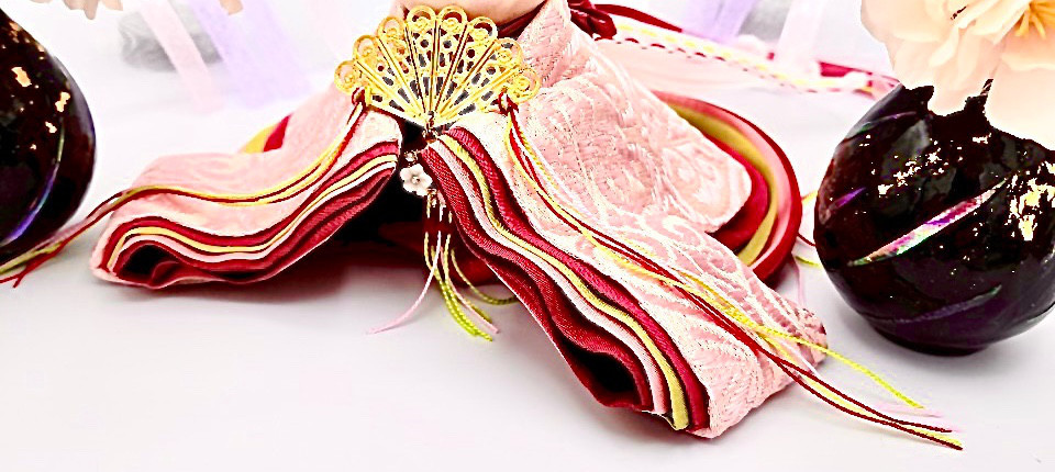 330 ひなまつり 小さな着せ替えお着物〈お姫様〉十二単 薄桃色地に華立涌正絹紅梅かさね 330 ひなまつり 小さな着せ替えお着物〈お姫様〉十二単 薄桃色地に華立涌正絹紅梅かさね