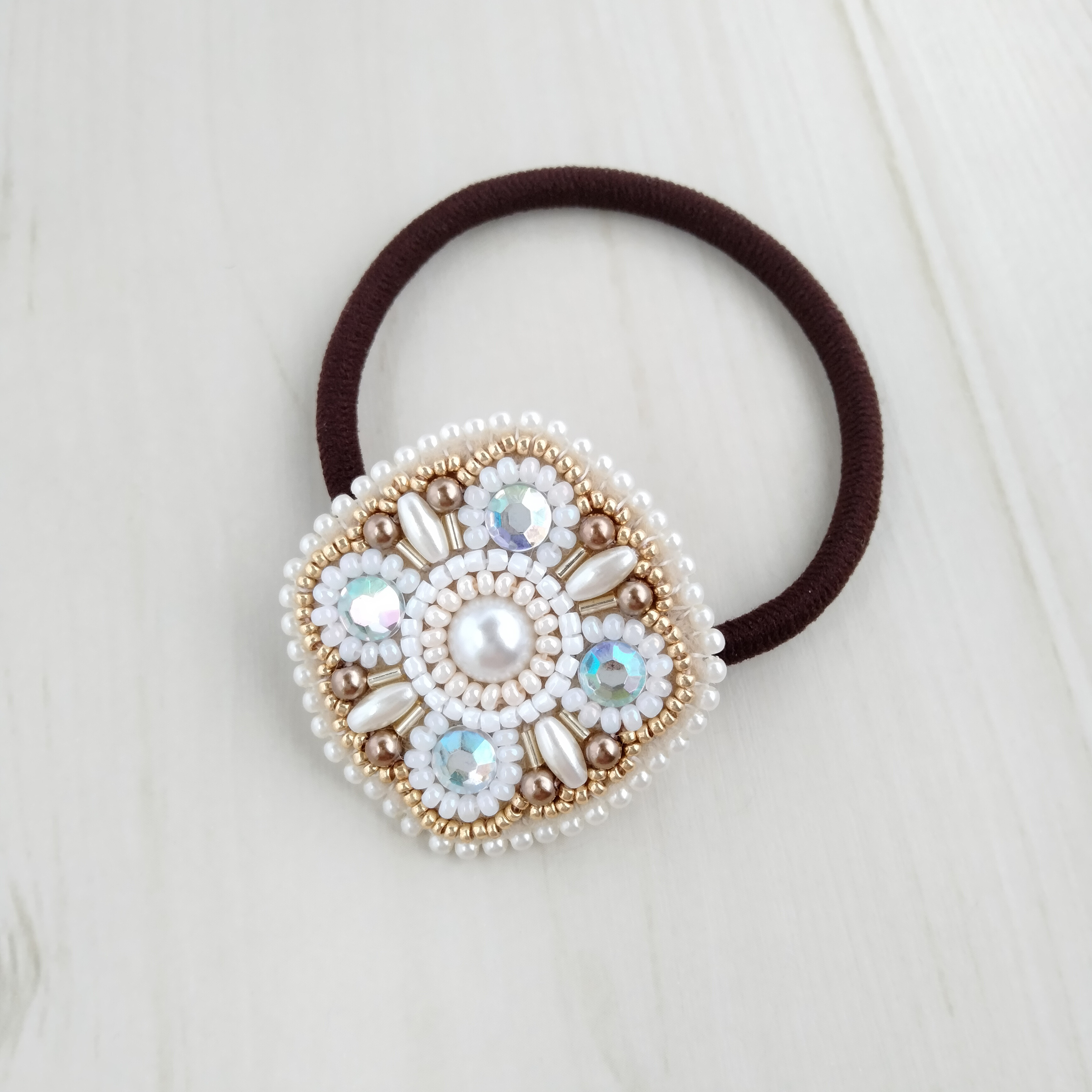 ＊オーバルビジュー　ビーズ刺繍ヘアゴム＊ ビーズ刺繍 ヘアゴム 4点セット☆の通販 by ミラ shop｜ラクマ