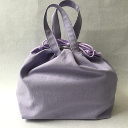 薄紫花束刺繍　保冷袋付きお弁当袋(巾着袋) 2枚目の画像