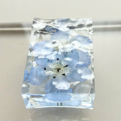 ネモフィラのオブジェ / インテリア / レジン/ 置物 / 波 / 水のかけら