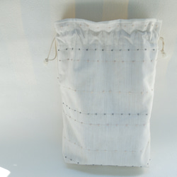 ちっさいポンポンがカワイイ☆コットンライクな巾着:大人のシューズケース･お着替え袋にも:受注製作です 4枚目の画像