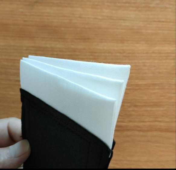 メンズポケットチーフ　ホワイトリネン100%　傾斜あり三段 3枚目の画像