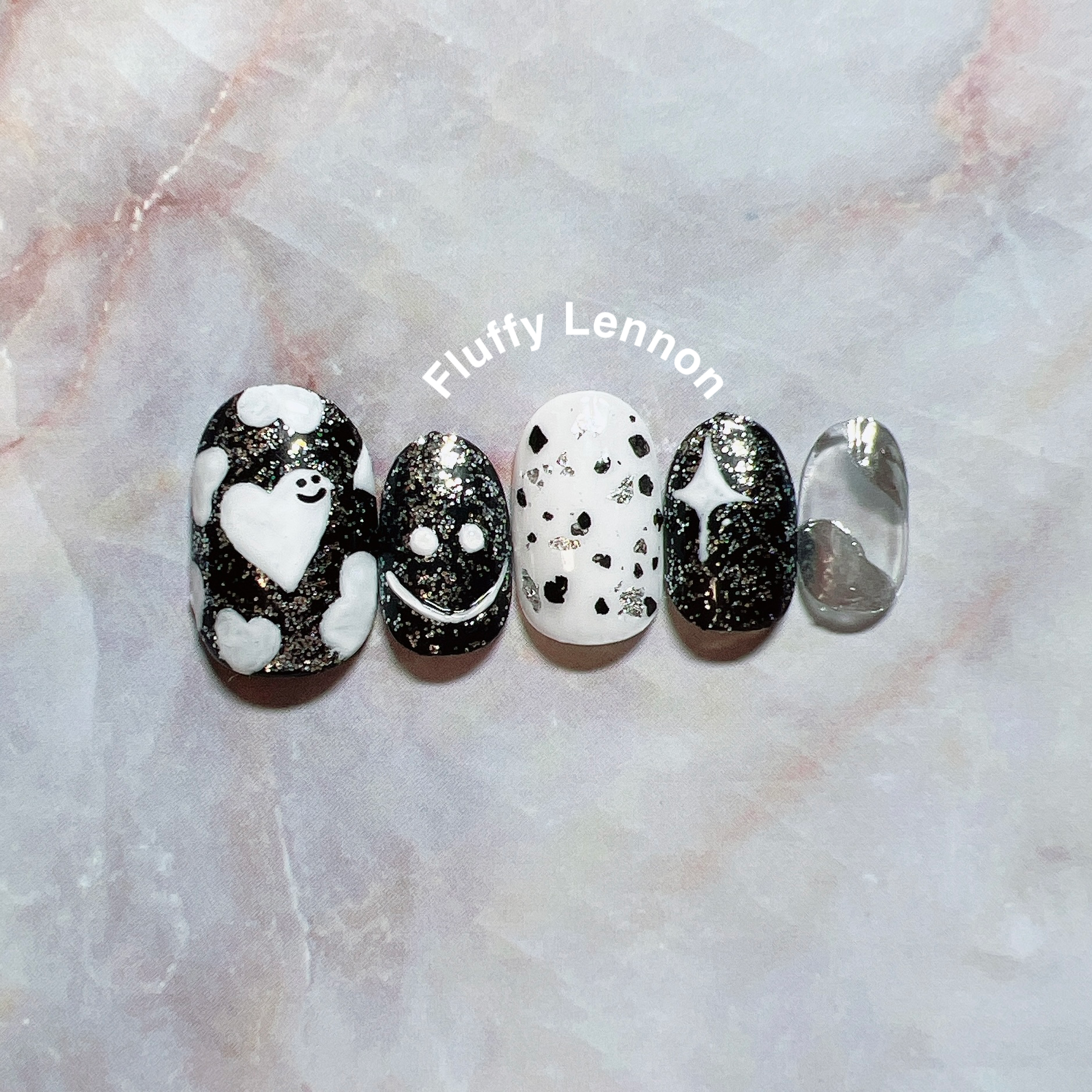 モノクロネイル ハートネイル ニコちゃんネイル 黒 白 派手ネイル 個性