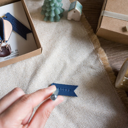 快速出貨 l 藍色 手作皮革熱氣球鑰匙圈禮盒 l 可客製壓字 畢業季 禮物 生日 情侶 祝福 第4張的照片