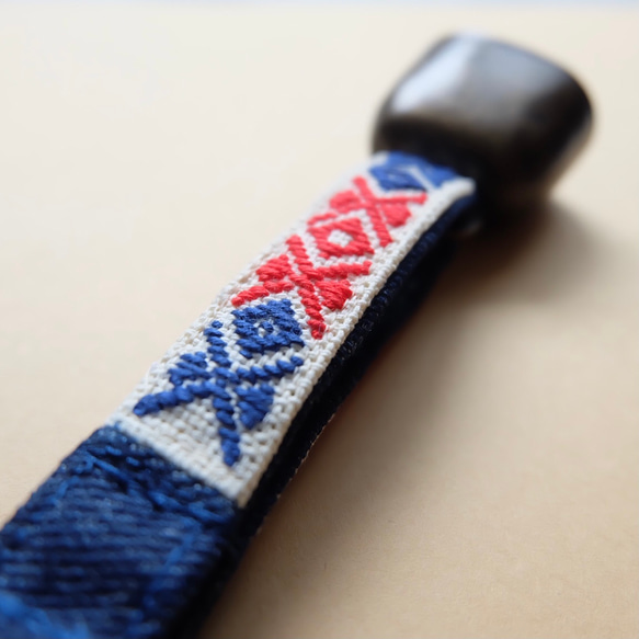 Kogin Rinrinku 熊鈴鐺 ☺︎ 配有靜音掛繩 ☺︎ 天然花朵登山扣 [刺繡 ☺︎ 刺子繡 ☺︎ Kogin刺繡] ⌘ 第6張的照片