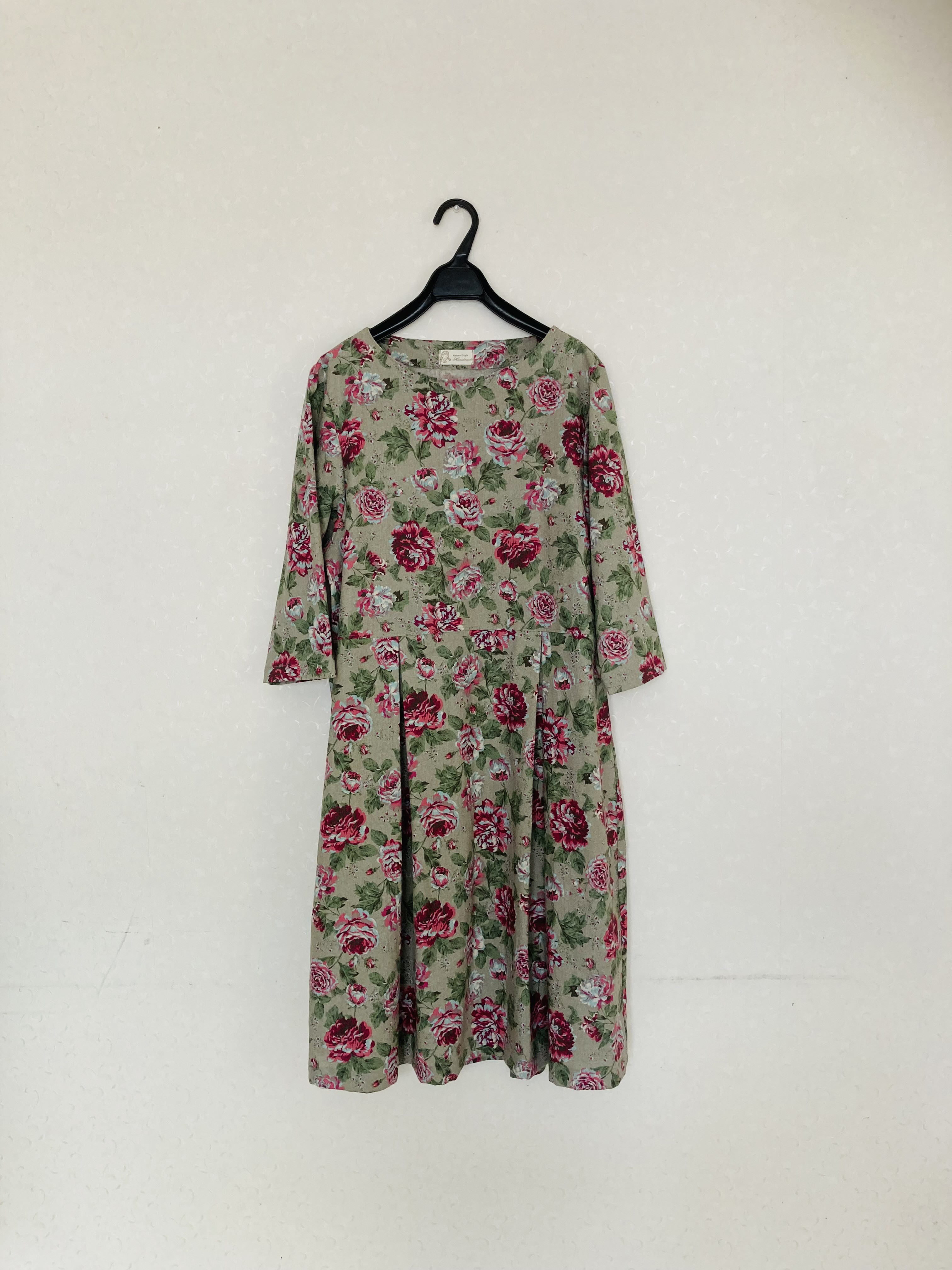 入荷中 MATERIA マテリア　花柄　薔薇柄　ワンピース　38 ワンピース